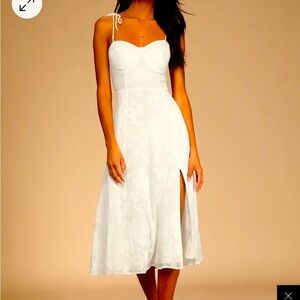 White dress. Midi. Bridal. White party. Size XL, Tags on